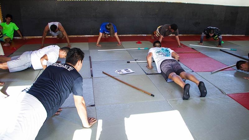 Séance de taïso au dojo